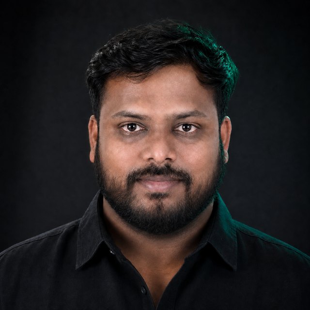 Prakash Shinde — founder of whomi.bio
